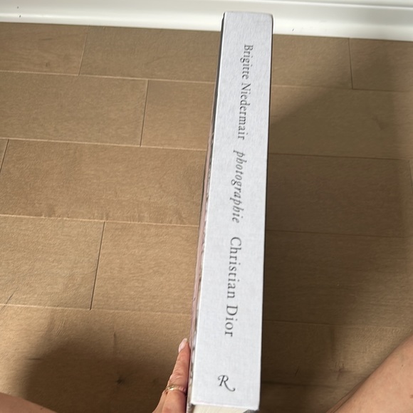 Christian Dior Large Coffee table book. - Picture 4 of 11